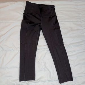 EUC Women’s Lululemon Fast and Free Crop Size 4